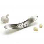 Garlic Rocker by Joseph Joseph